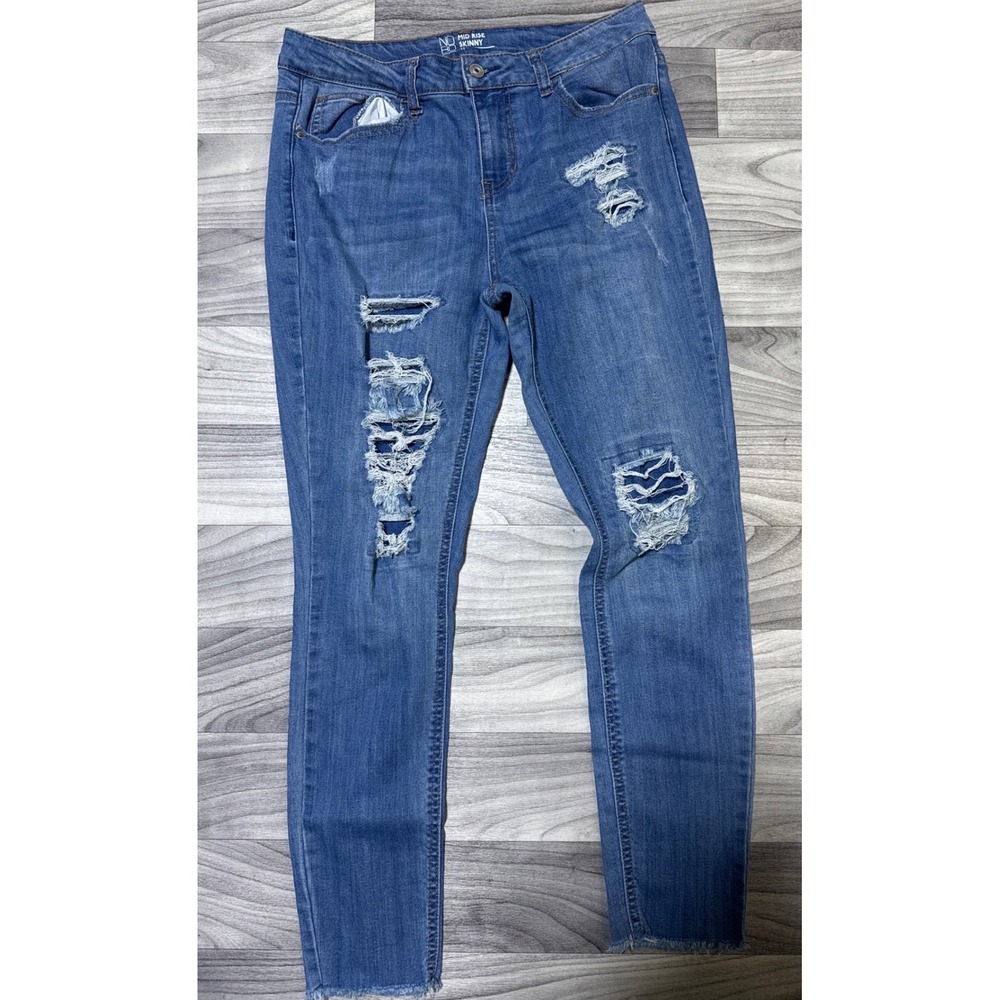 No Boundaries Womens Mid Rise Skinny Jeans Medium Wash Distressed Ripped Size 11